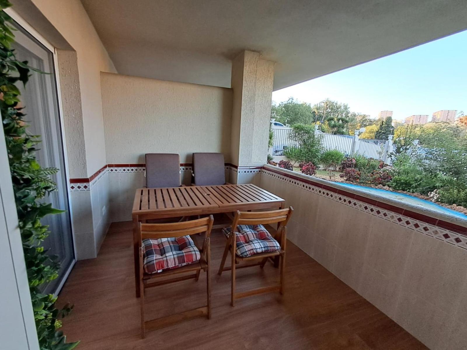 Benalbeach R&R Suite Беналмадена Екстериор снимка